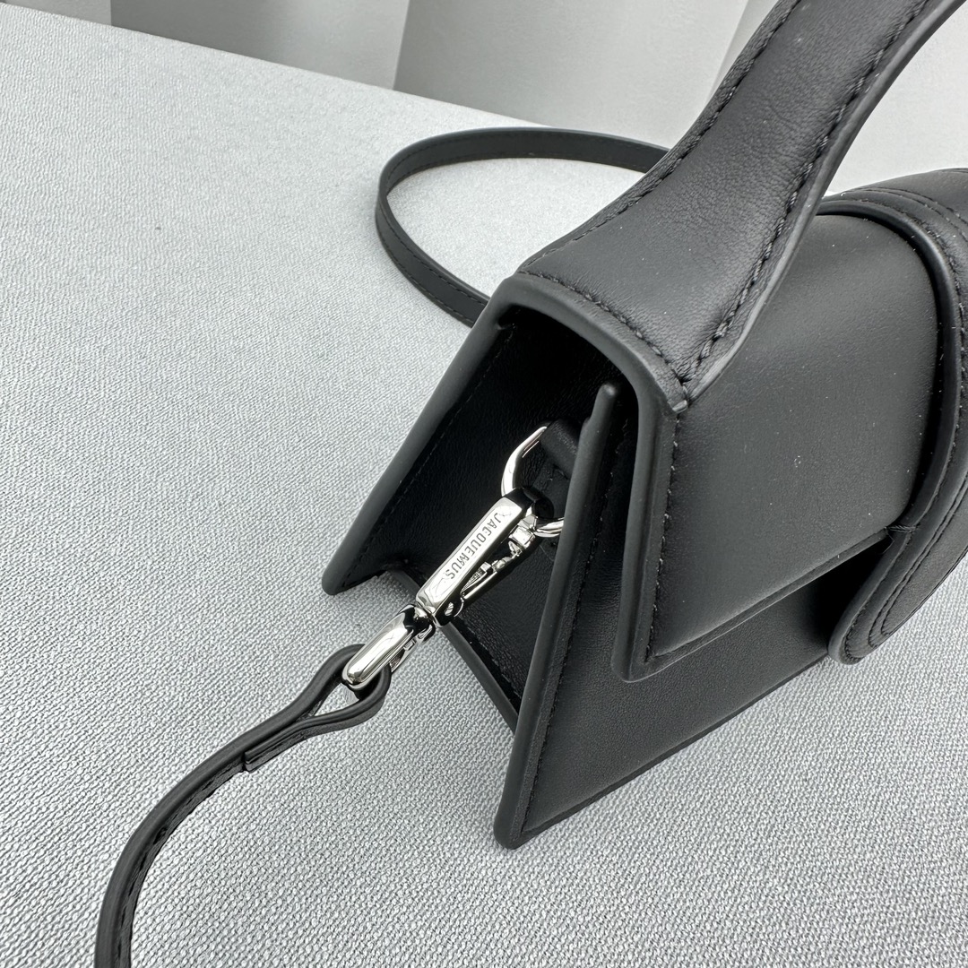 Jacquemus Satchel Bags